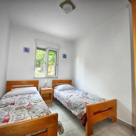 Apartmani Snjezana Lägenhet *